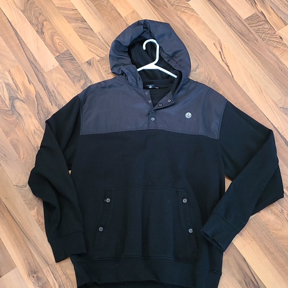 Mens Volcom hoodie size XL